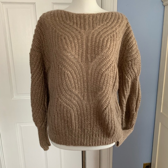 La Maille Sezane Gisele Tan Sweater 